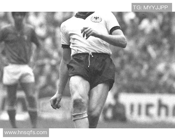 揭开足球球星背包秘密探索赛场内外不为人知的精彩故事