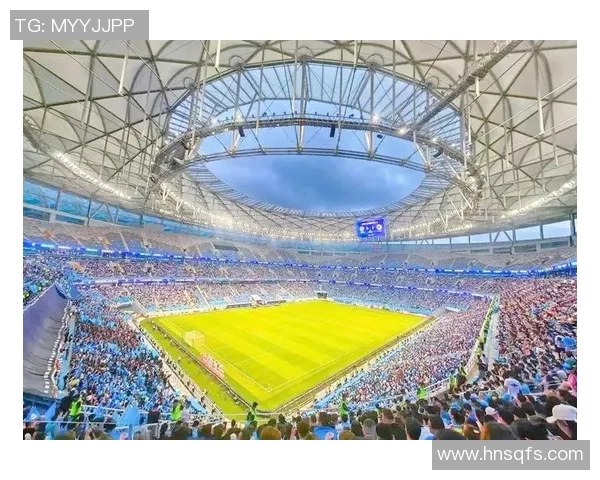 足球巨星闪耀登场现场解说全景展现球迷热情与竞技魅力